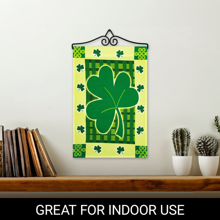 G128 Combo Pack Garden Flag Hanger 14IN & Garden Flag Large Clover 12x18IN Printed 150D Polyester